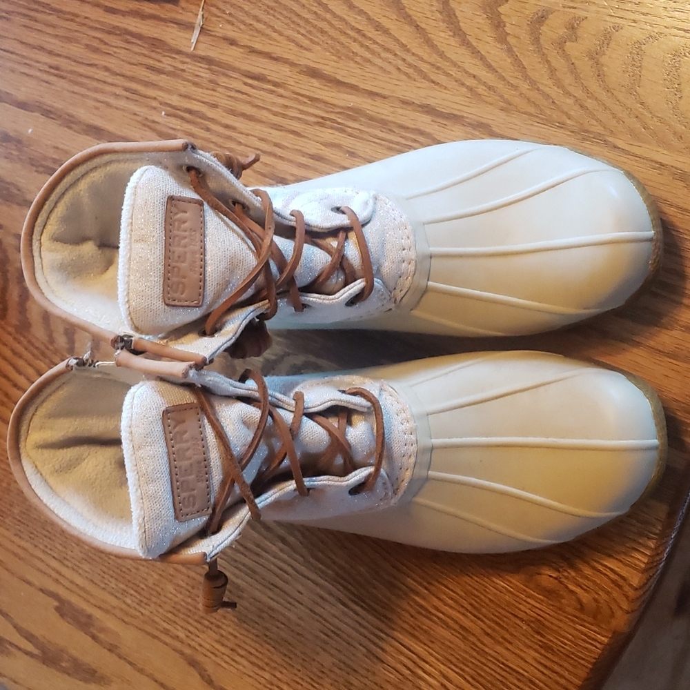 Ladies winter boots